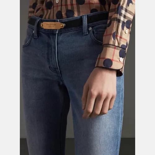 Burberry 2019 Ladies Signature Logo Classic Busine… - 1