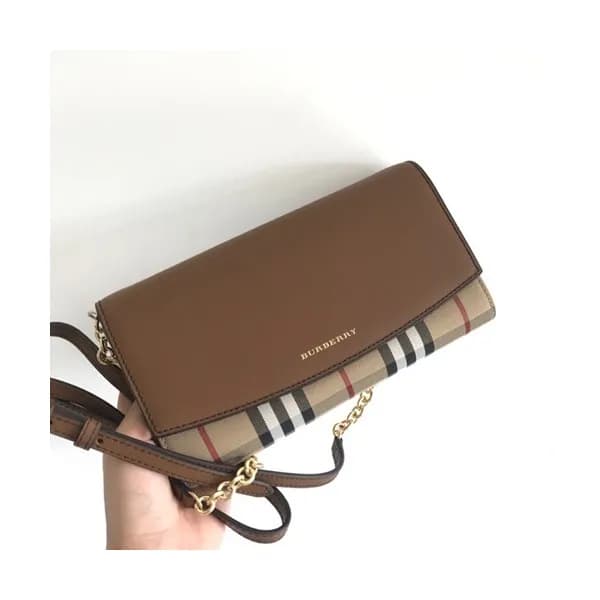 Burberry 2019 Wallet Clutch Chain Shoulder Cross B… - 1