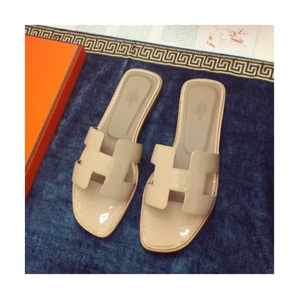 Hermes 2019 Ladies Classic Oasis Leather Slipper -… - 1