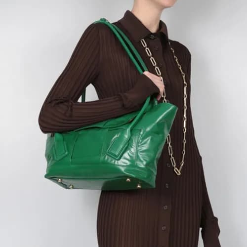 Bottega Veneta 2020 Arco Slouch Tote Bag,32cm - 보테… - 1