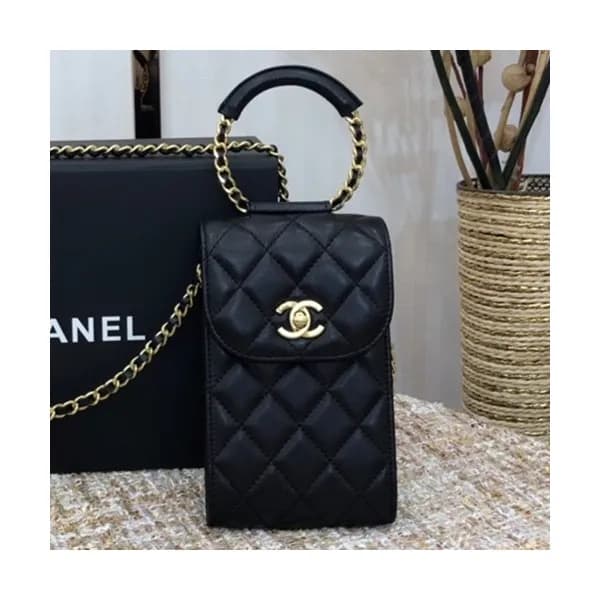 Chanel 2020 Leather Chain Shoulder Bag / Phone Bag… - 1