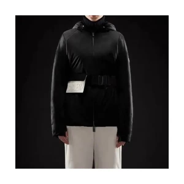 Moncler Womens Patch Logo Modern Duck Down Paddin…