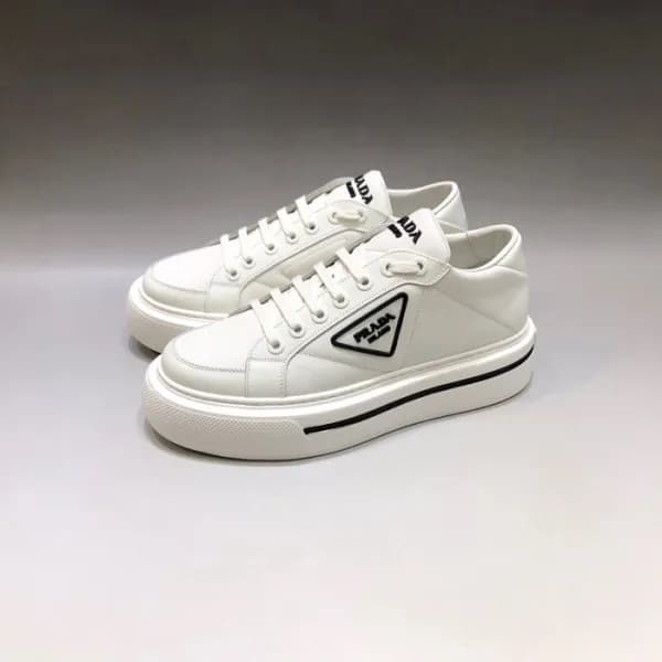 프라다 남성 클래식 화이트 스니커즈 - Mens White Sneakers - pra027… - 1