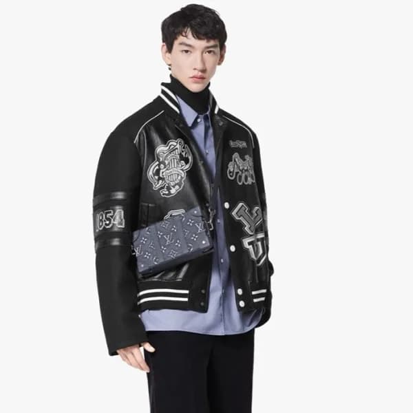 루이비통 남성 블랙 카메라백 M81776 - Louis vuitton Mens Black … - 1