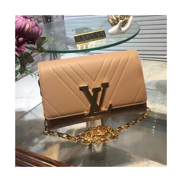 Louis Vuitton Chain Women Cross Bag,23cm - 루이비통 체인… - 1