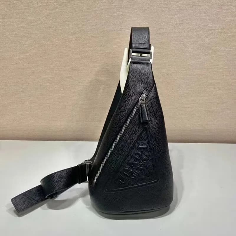 Prada 2023 Hip Sack ,34CM - 프라다 2023 남성용 가죽힙색 PRAB… - 1