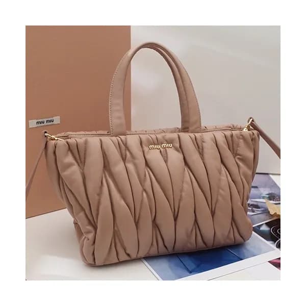 MiuMiu 2019 Matelasse Tote Shoulder Bag,27cm - 미우미… - 1