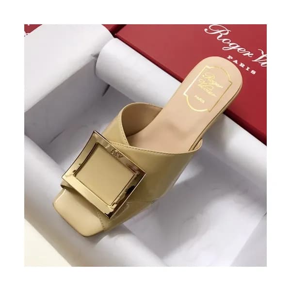 Roger Vivier 2019 Ladies Leather Middle-heel Slipp… - 1
