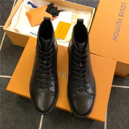 Louis Vuitton 2020 Men's Leather Sneakers - 루이… - 1