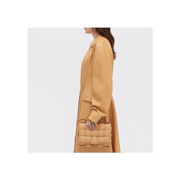 보테가 여성 베이지 카세트백 - Womens Beige Cross Bag - bv0279x - 1