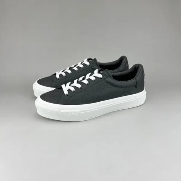 지방시 남/녀 클래식 블랙 스니커즈 - Unisex Black Sneakers - giv0… - 1