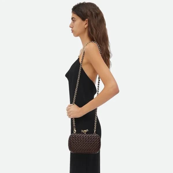 보테가 베네타 여성 초코 브라운 체인 새들 백- Bottega Veneta Womens K… - 1