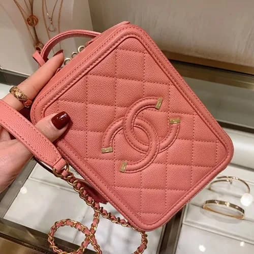 Chanel 2019 Woman Leather Shoulder Bag,13CM - 샤넬 2… - 1