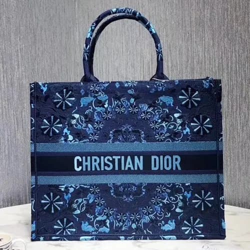 Dior 2019 Woman Canvas Book Tote Shopper Bag,41.5C… - 1