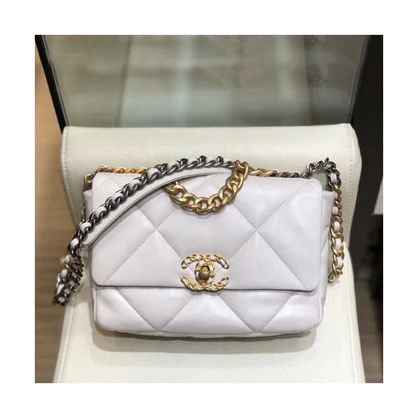 Chanel 2019 Leather Shoulder Bag ,26CM - 샤넬 2019 여… - 1