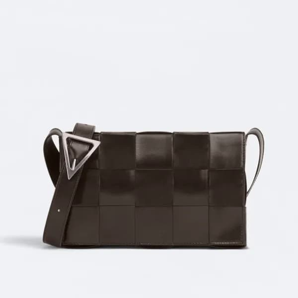 보테가 여성 블랙 카세트백 - Womens Black Cross Bag - bv0286x - 1