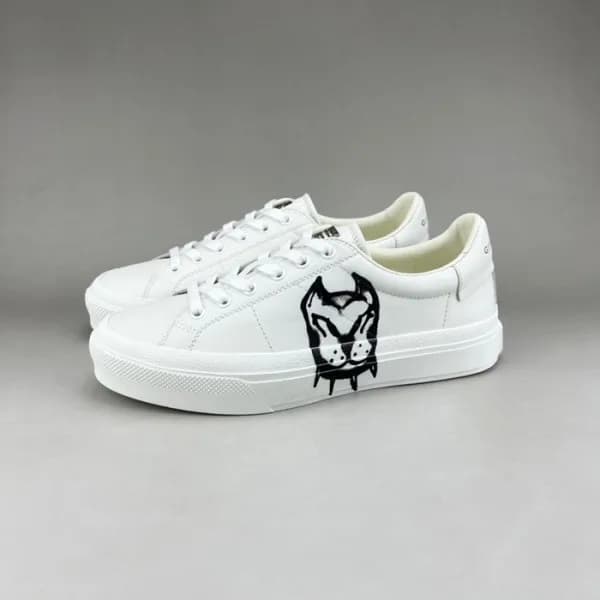 지방시 남성 클래식 화이트 스니커즈 - Givenchy Mens White Sneakers… - 1