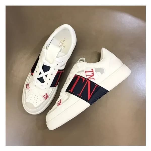 발렌티노 남성 Logo 화이트 스니커즈 - Valentino Mens White Sneak… - 1