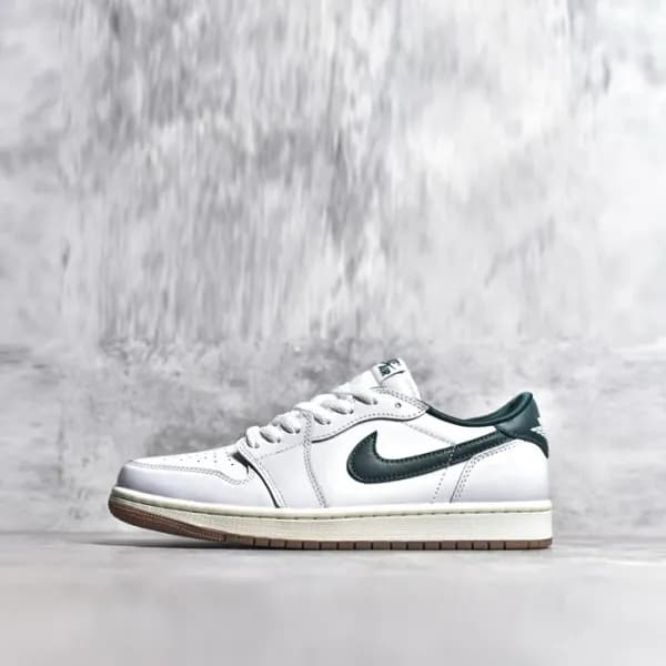 나이키 남/녀 로우 스니커즈 - Nike Air Jordan AJ1 Retro Low Un… - 1