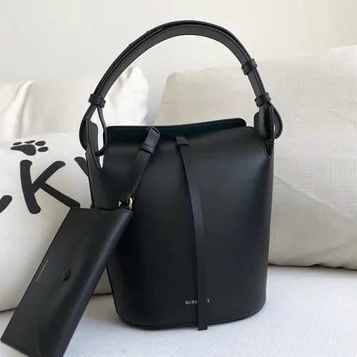 Burberry Leather Bucket Shoulder Bag, 29cm - 버버리 레… - 1