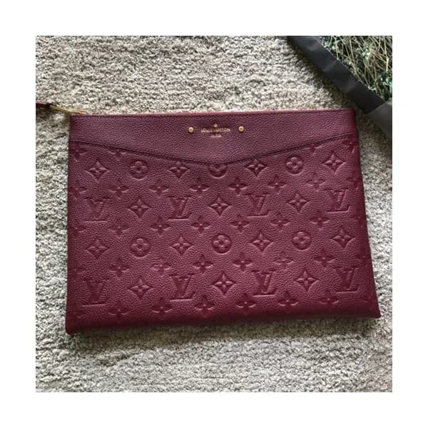 Louis Vuitton Daily Pouch MonogramClutch Bag,29.5c…