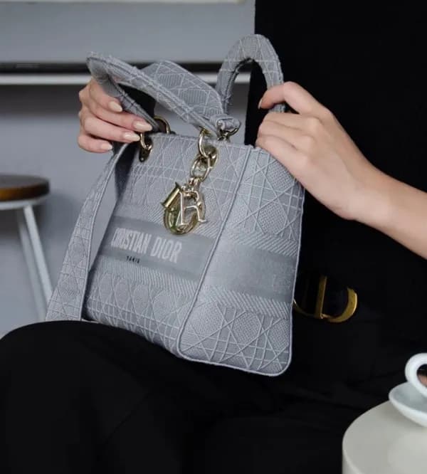 디올 여성 그레이 레이디백 - Womens Gray Shoulder Bag - dio018… - 1