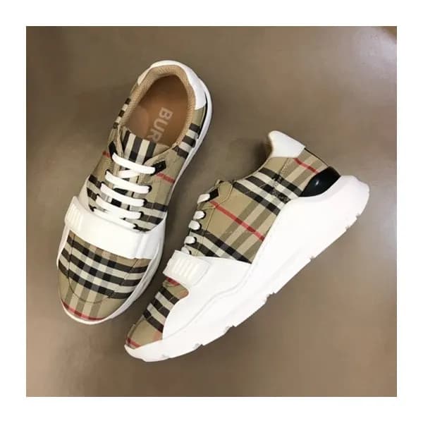 버버리 남성 벨크로 카멜 스니커즈 - Mens Camel Sneakers - bur0441… - 1