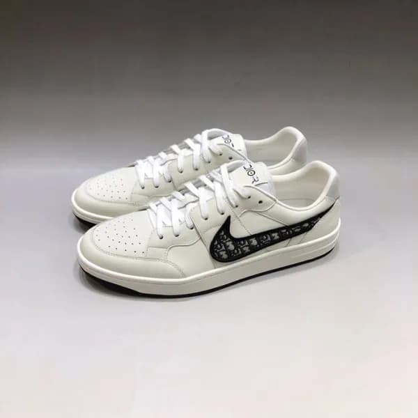 디올 남성 시그니처 화이트 스니커즈 - Mens White Sneakers - dio019… - 1