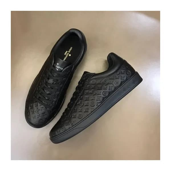 루이비통 남성 블랙 스니커즈 - Louis vuitton Mens Black Sneaker… - 1