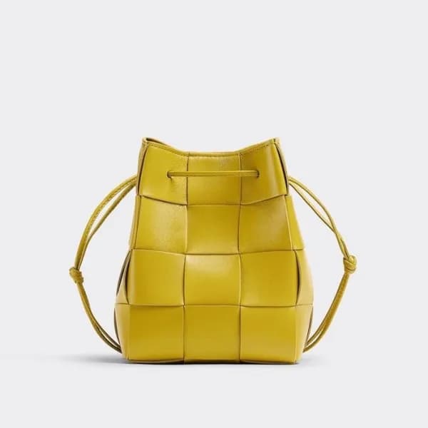 보테가베네타 여성 옐로우 버킷백 - Bottega Veneta Womens Yellow B… - 1