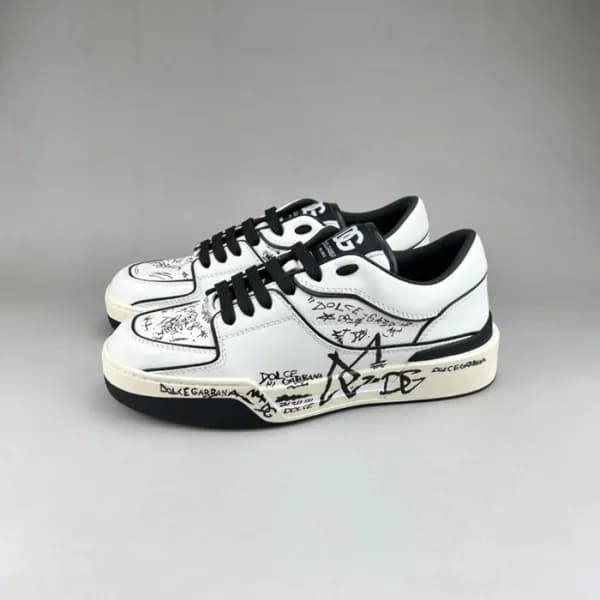 돌체앤가바나 남성 블랙 스니커즈 - Dolc& Gabbana Mens Black Sneak… - 1