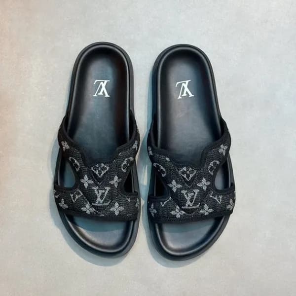 루이비통 남성 블랙 슬리퍼 - Louis vuitton Mens Black Slippers… - 1