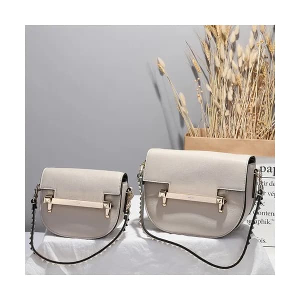Valentino 2019 Leather Shoudler Bag,17/22CM - 발렌티… - 1