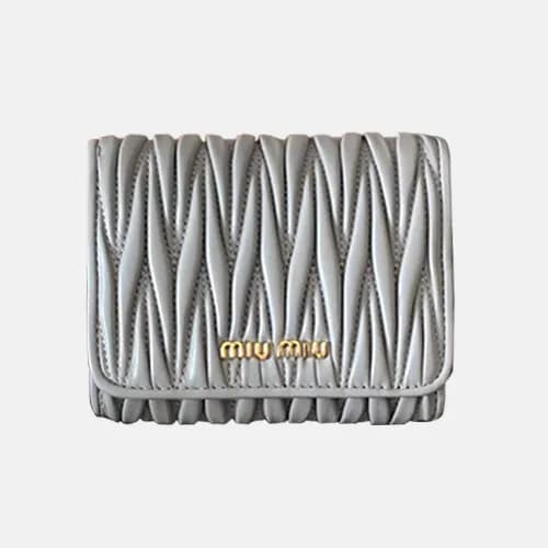 MiuMiu 2019 Matelasse Leather Wallet 5MH016 - 201… - 1