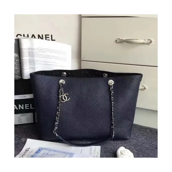 Chanel 2019 Leather Women Tote Shoulder Shopper Ba… - 1