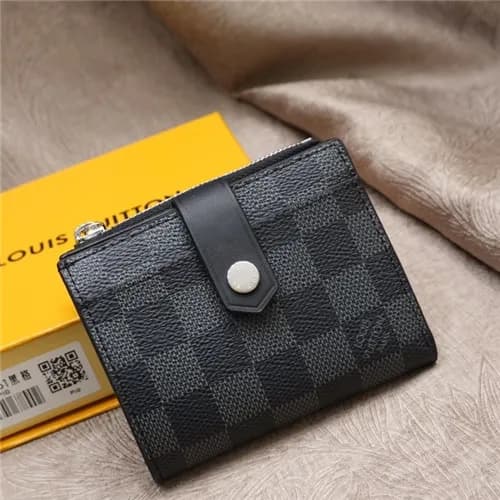 Louis Vuitton 2021 Men's Leather Wallet,11cm,M… - 1