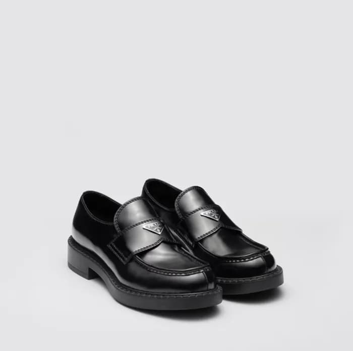 프라다 남성 초콜릿 브러시드 가죽 로퍼 - Prada Mens Chocolate Brush… - 1
