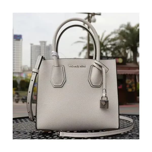 Michael Kors Leather Tote Shoulder Bag, 21/26/32CM… - 1