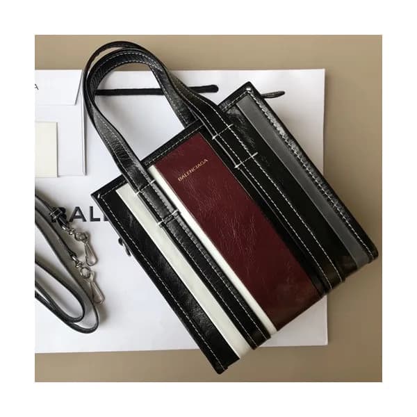 Balenciaga 2019 Bazar Leather Tote Shoulder Shoppe… - 1