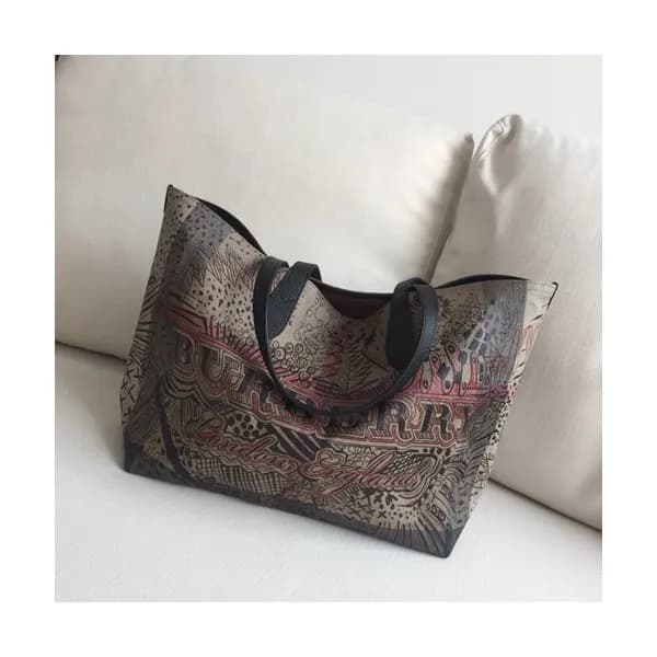 Burberry 2019 Reversible Tote Shoulder Shopper Bag… - 1