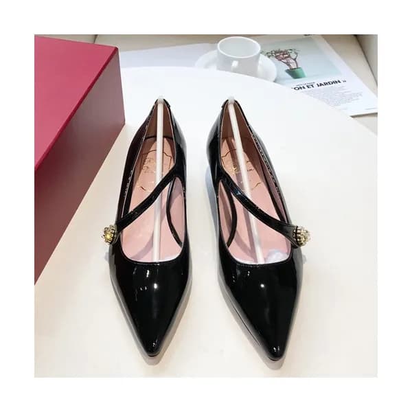 Roger Vivier 2019 Ladies Leather Flat Shoes - 로저비비… - 1