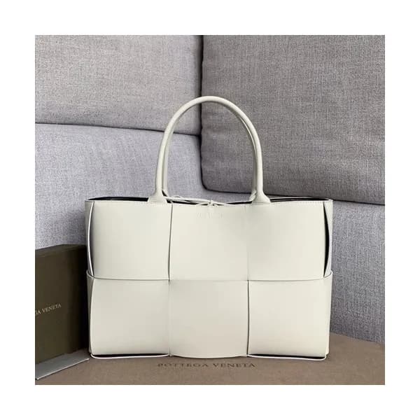 Bottega Veneta 2019 Leather Ladies Tote Shopper Ba… - 1
