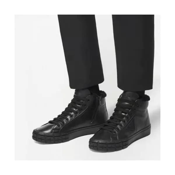 프라다 남성 레트로 레더 스니커즈 Size(245 - 265) 블랙 - Prada Me… - 1