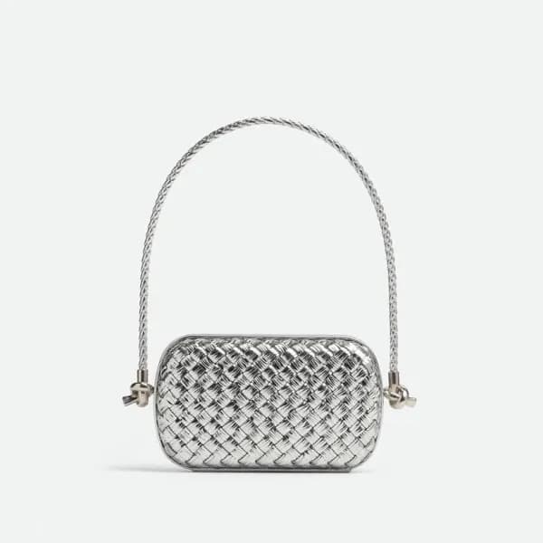보테가베네타 여성 실버 숄더백 - Bottega Veneta Womens Silver Sh… - 1