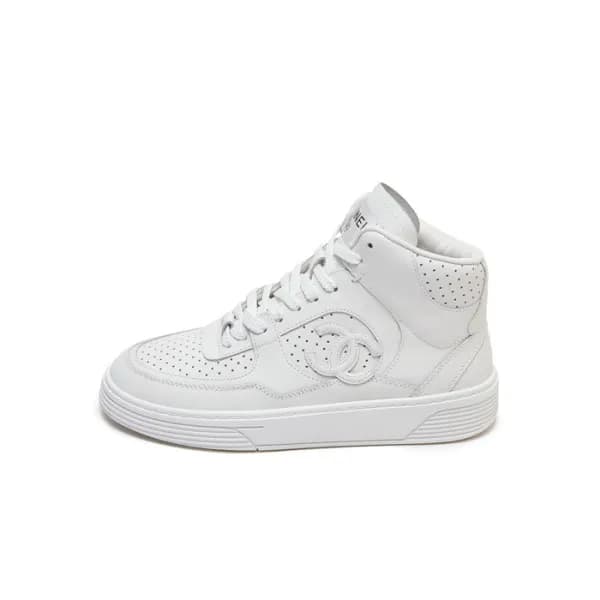 샤넬 여성 카프스킨 화이트 스니커즈 - Chanel Womens White Sneakers… - 1