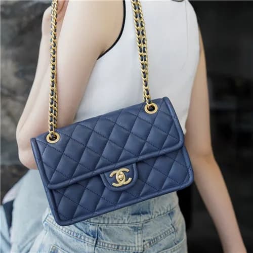 [모던한]Chanel 2021 Women's Leather Closs Bag/Sho… - 1
