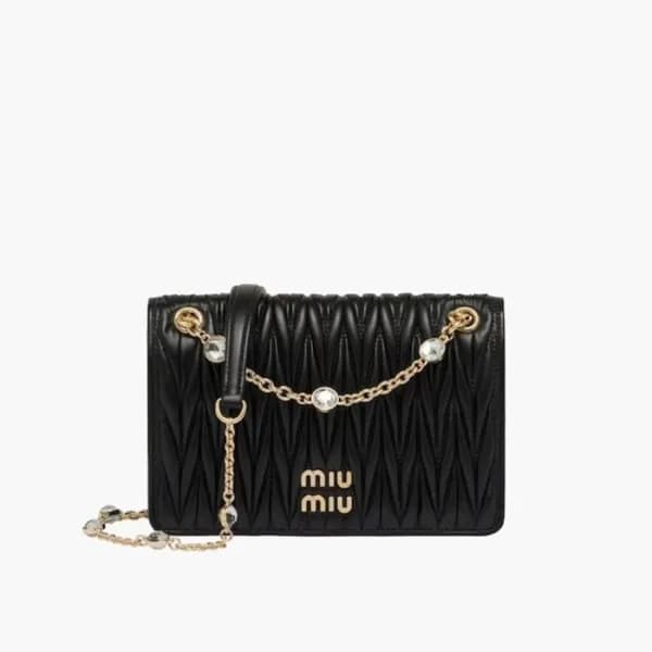 미우미우 여성 블랙 마트라세 크로스백 - MiuMiu Womens Black Matelas… - 1