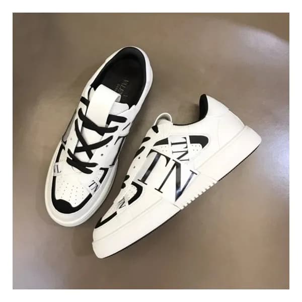 발렌티노 남성 Logo 화이트 스니커즈 - Valentino Mens White Sneak… - 1