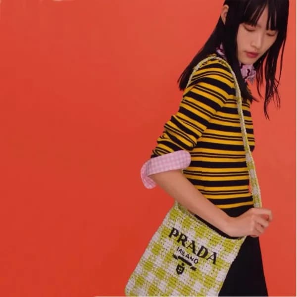 프라다 여성 그린 라탄백 - Prada Womens Green Shoulder Bag - … - 1