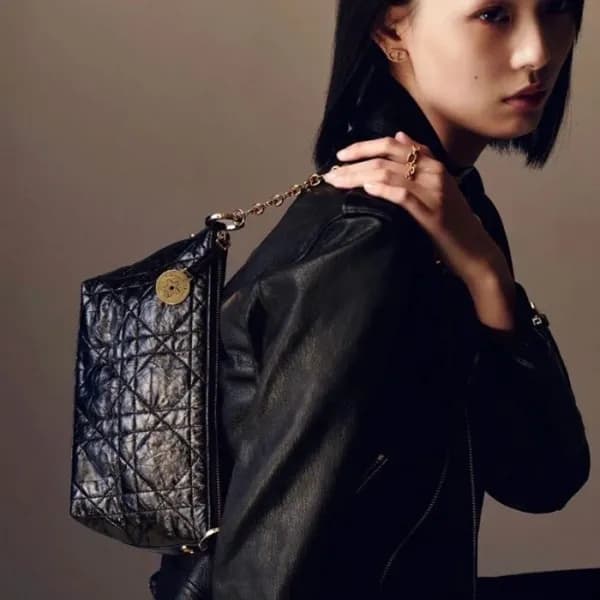 디올 여성 블랙 스타 호보백 - Dior Womens Black Star Hobo Bag … - 1